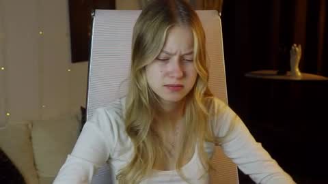 Snapshot of evemundie chatting on June 20, 9:45 am Eve online show from June 20, 9:45 am