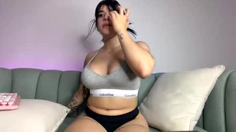 Snapshot of even_scoty chatting on November 10, 2:38 pm even_scoty online show from November 10, 2:38 pm