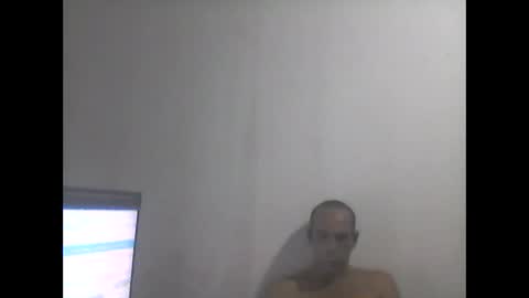 everaldosantos online show from December 28, 1:29 am