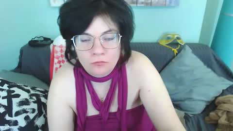Snapshot of everly_rays chatting on February 10, 1:55 pm Everly online show from February 10, 1:55 pm
