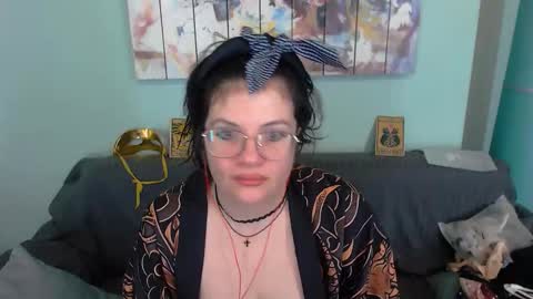 Snapshot of everly_rays chatting on October 2, 12:45 pm Everly online show from October 2, 12:45 pm