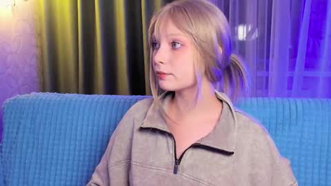 Snapshot of eves_eyes chatting on December 3, 1:53 pm Forget me not eve on CB online show from December 3, 1:53 pm