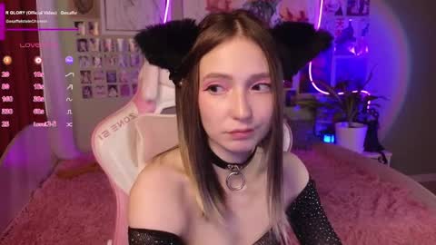Evie online show from May 8, 12:21 pm