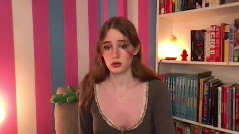 Evie3 online show from October 19, 8:04 am