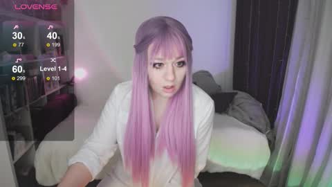 Snapshot of eviecuster chatting on November 10, 7:57 pm Im gonna be on in 2 hours online show from November 10, 7:57 pm