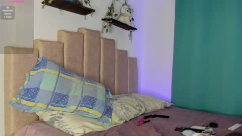 Snapshot of evieh1_ chatting on May 3, 4:24 pm Ivi Alejandra online show from May 3, 4:24 pm
