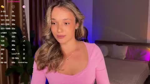 Snapshot of evielina chatting on July 2, 3:23 am evielina online show from July 2, 3:23 am