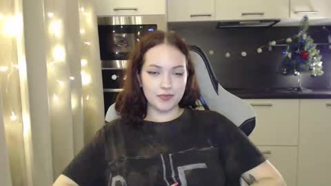 Lessie online show from December 21, 11:45 pm