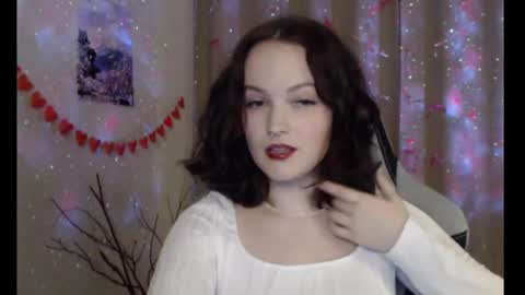 Lessie online show from February 9, 8:34 pm