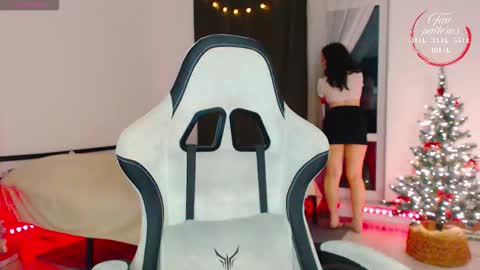 Lessie online show from December 15, 9:08 pm