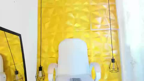 Snapshot of evil_annie chatting on September 10, 10:21 pm Annie online show from September 10, 10:21 pm