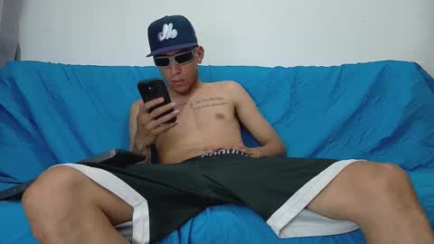 Snapshot of evil_boss1 chatting on June 2, 7:05 pm evil_boss1 online show from June 2, 7:05 pm
