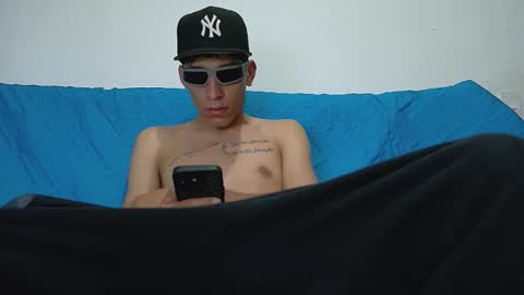 Snapshot of evil_boss1 chatting on June 6, 7:13 am evil_boss1 online show from June 6, 7:13 am