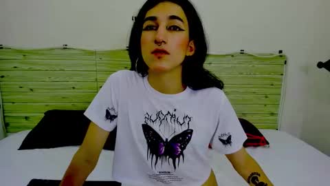 Snapshot of evil_marley chatting on December 1, 7:41 pm Marley independent model online show from December 1, 7:41 pm