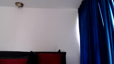 Snapshot of evilheart_69 chatting on September 16, 6:31 pm evilheart_69 online show from September 16, 6:31 pm