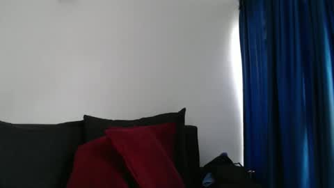 Snapshot of evilheart_69 chatting on November 3, 3:46 pm evilheart_69 online show from November 3, 3:46 pm