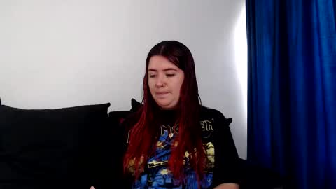 Snapshot of evilheart_69 chatting on December 5, 7:10 pm evilheart_69 online show from December 5, 7:10 pm