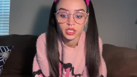 Snapshot of evusixx chatting on October 31, 5:58 pm evusixx online show from October 31, 5:58 pm