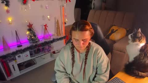 EVY online show from December 17, 1:11 am