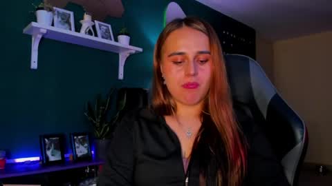 EVY online show from June 4, 1:22 am