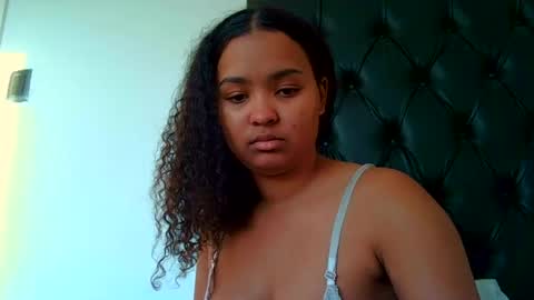courtney online show from June 26, 5:34 am