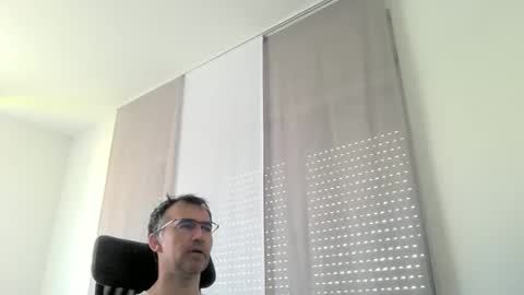 Snapshot of exhibit77 chatting on May 28, 7:27 am exhibit77 online show from May 28, 7:27 am