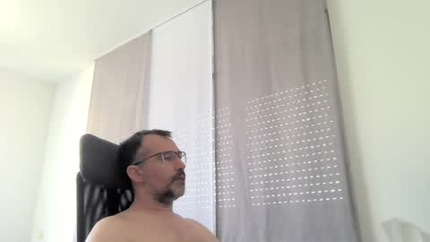 Snapshot of exhibit77 chatting on July 15, 10:20 am exhibit77 online show from July 15, 10:20 am