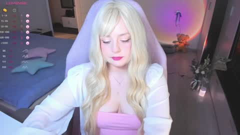 Snapshot of exhoneyangel chatting on January 21, 12:18 pm Amy online show from January 21, 12:18 pm