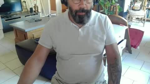 Gio online show from May 31, 4:25 pm