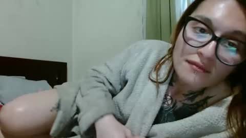 Snapshot of exolizzz66 chatting on December 22, 10:36 pm Exolizz online show from December 22, 10:36 pm