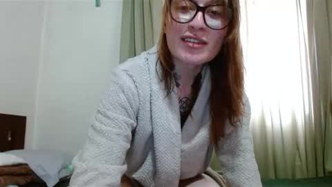 Snapshot of exolizzz66 chatting on December 23, 5:32 pm Exolizz online show from December 23, 5:32 pm