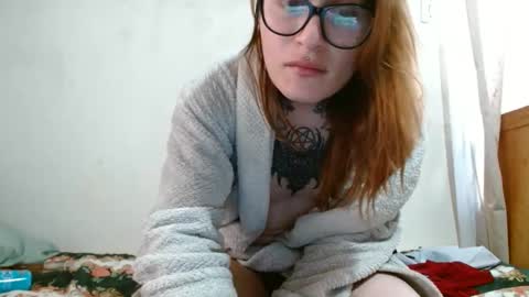 Snapshot of exolizzz66 chatting on February 1, 9:51 pm Exolizz online show from February 1, 9:51 pm