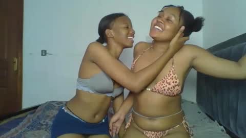 Snapshot of exotic_cutiee chatting on May 5, 10:01 am exotic_cutiee online show from May 5, 10:01 am