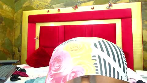 Snapshot of exoticbigmandx chatting on February 23, 5:29 pm Mandy online show from February 23, 5:29 pm