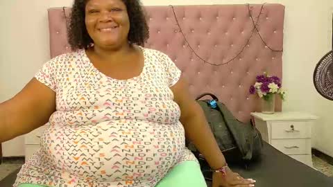 Snapshot of exoticbigmandx chatting on October 2, 8:16 pm Mandy online show from October 2, 8:16 pm