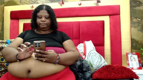 Snapshot of exoticbigmandx chatting on October 23, 9:46 pm Mandy online show from October 23, 9:46 pm