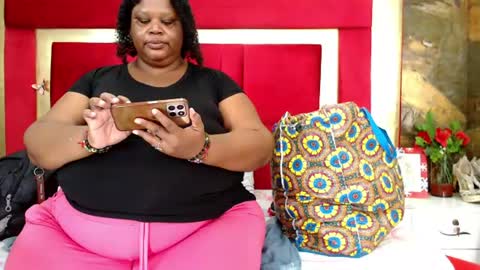 Snapshot of exoticbigmandx chatting on August 8, 2:19 pm Mandy online show from August 8, 2:19 pm
