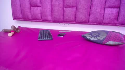 Snapshot of exoticdollxxx chatting on December 31, 10:04 am ExoticDollXXX online show from December 31, 10:04 am