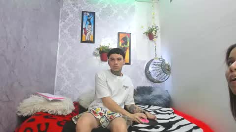 Snapshot of exotichot_couple chatting on November 14, 11:57 pm exotichot_couple online show from November 14, 11:57 pm