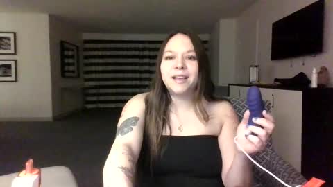 Snapshot of exoticnaughtycouple chatting on March 5, 6:09 am James Sasha online show from March 5, 6:09 am