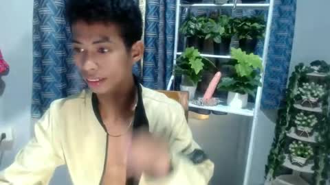 Snapshot of exotictransx chatting on December 16, 1:54 am richard online show from December 16, 1:54 am