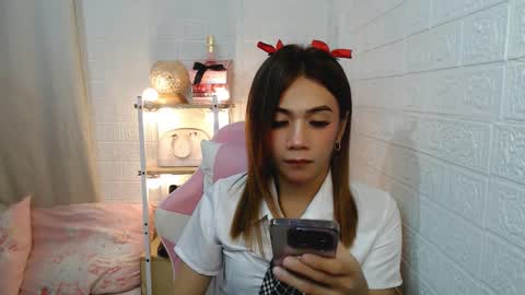 Snapshot of exotictssavie chatting on January 15, 6:19 pm exotictssavie online show from January 15, 6:19 pm