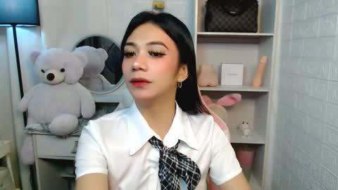 Snapshot of exotictssavie chatting on February 10, 1:22 pm exotictssavie online show from February 10, 1:22 pm