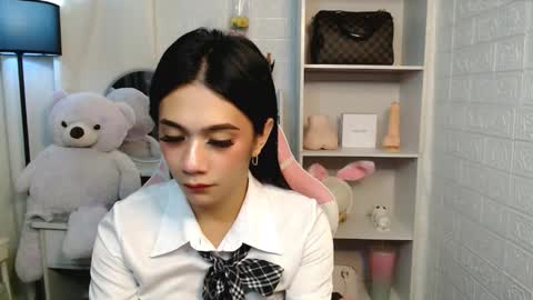 Snapshot of exotictssavie chatting on February 12, 5:05 pm exotictssavie online show from February 12, 5:05 pm