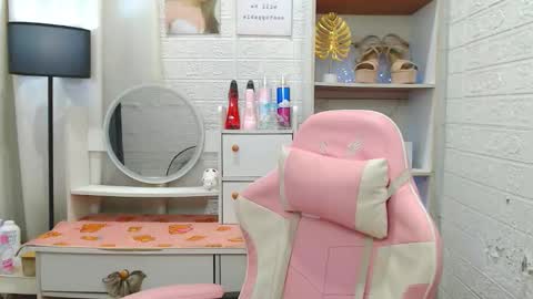 Snapshot of exotictssavie chatting on October 20, 4:18 pm exotictssavie online show from October 20, 4:18 pm