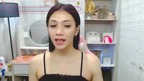 Snapshot of exotictssavie chatting on October 27, 3:43 am exotictssavie online show from October 27, 3:43 am