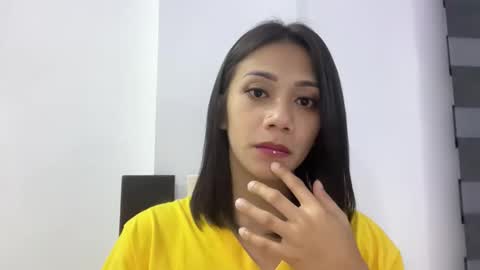 exotictssavie online show from April 27, 1:53 pm