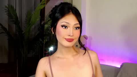 Snapshot of expensive_candyx chatting on December 8, 3:35 pm Candy online show from December 8, 3:35 pm