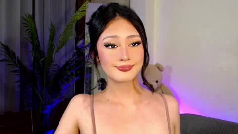 Snapshot of expensive_candyx chatting on December 10, 12:05 pm Candy online show from December 10, 12:05 pm