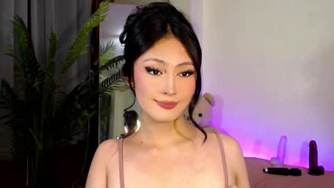 Snapshot of expensive_candyx chatting on December 15, 1:22 pm Candy online show from December 15, 1:22 pm